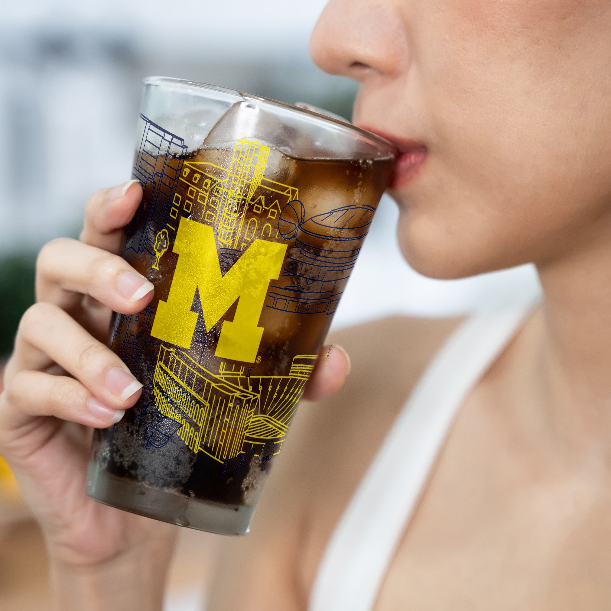 Set of 2 Michigan Wolverines Campus Line Art 16oz Pints
