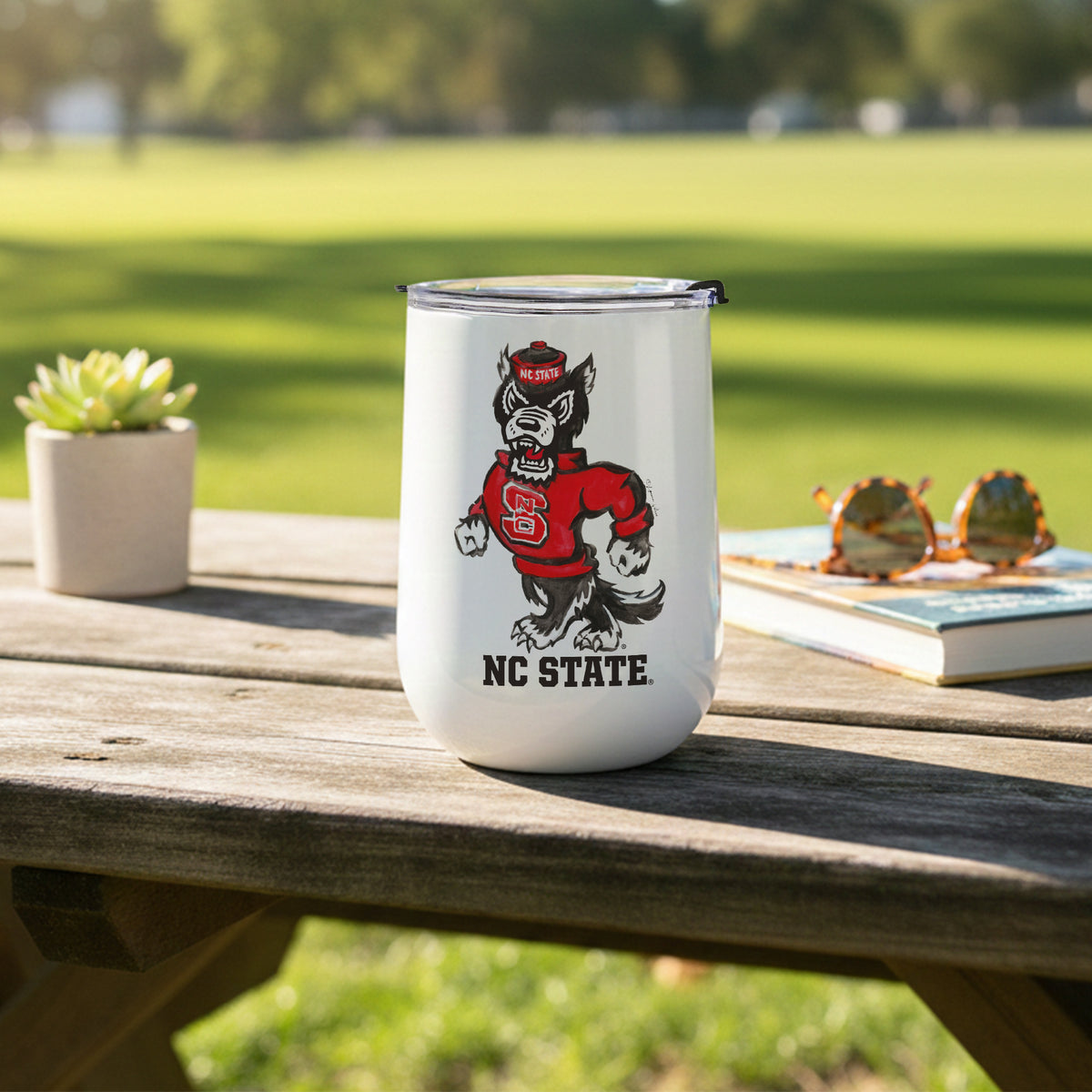 NC State Wolfpack Mascot by Laura Wilcox 18oz Tumbler