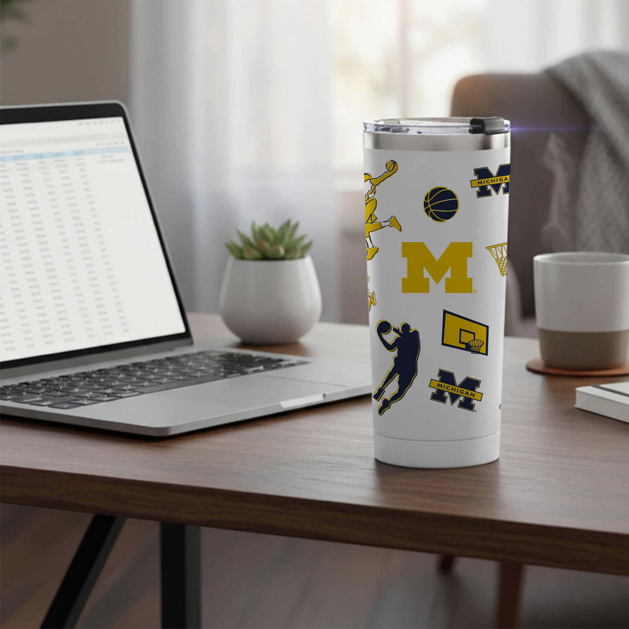 24oz Michigan Wolverines Basketball Sketch Tumbler