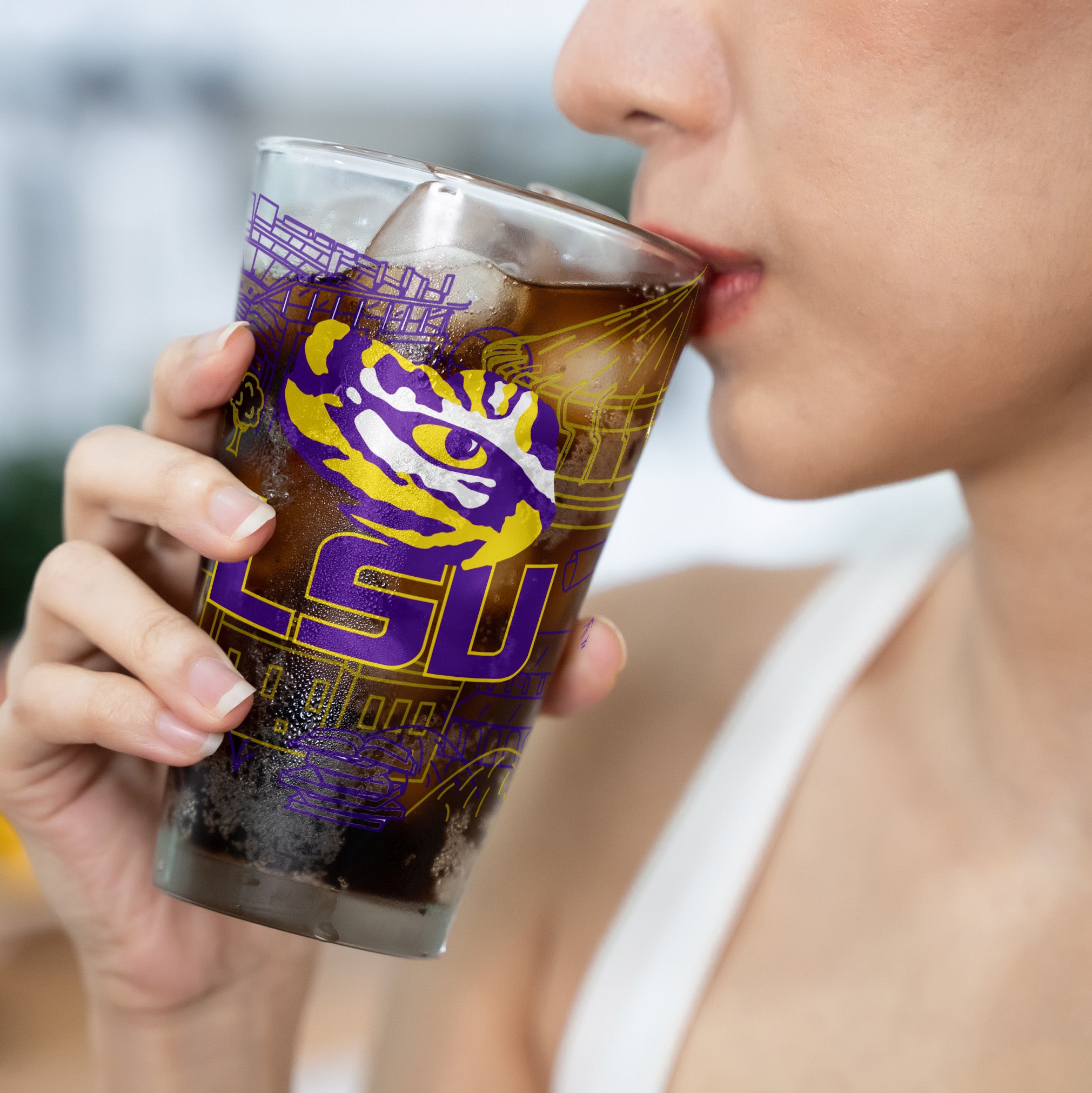 Set of 2 LSU Tigers Campus Line Art 16oz Pints