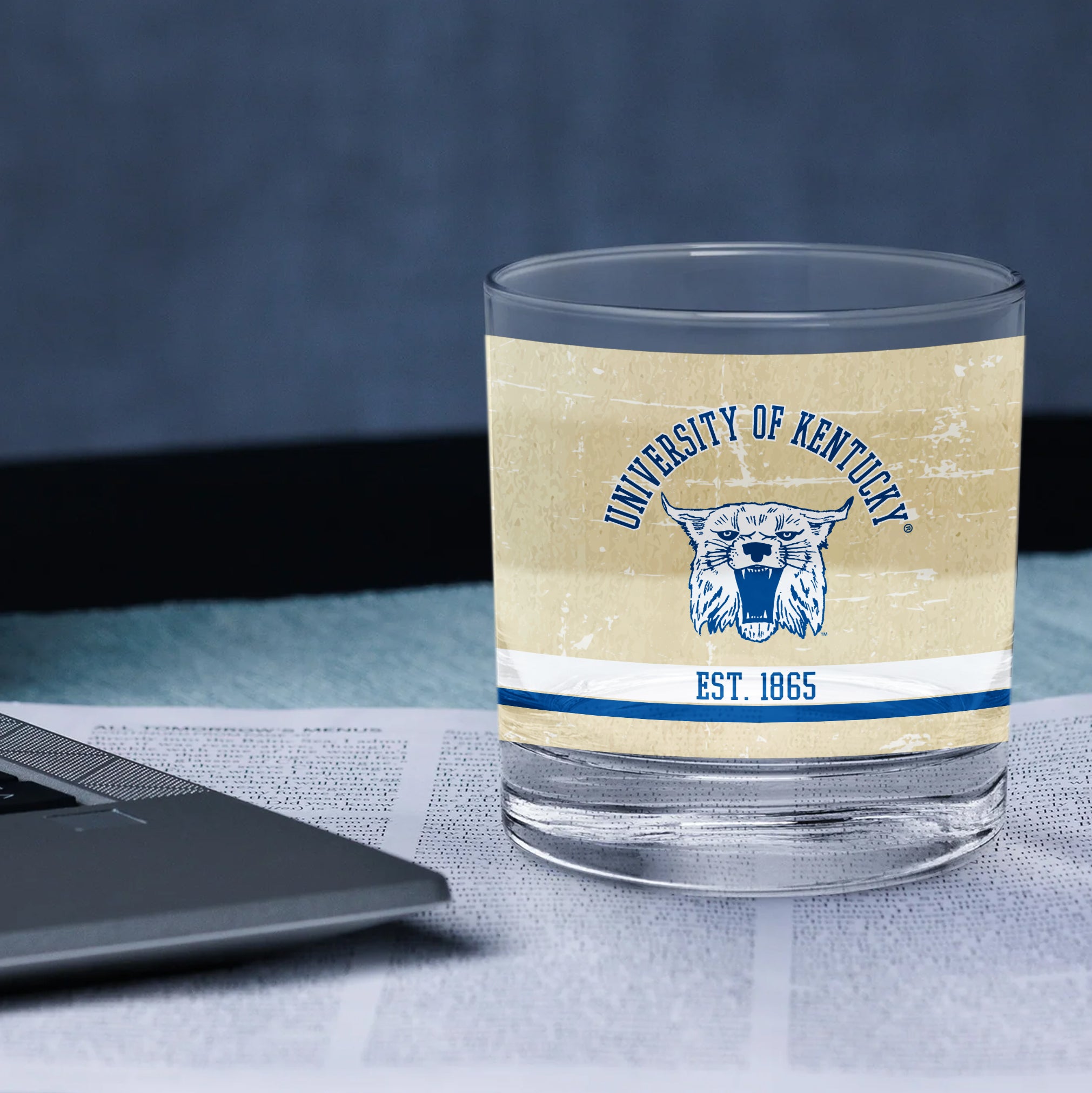 Kentucky Wildcats Set of 2 College Vault Tan Retro 14oz Rocks Glasses