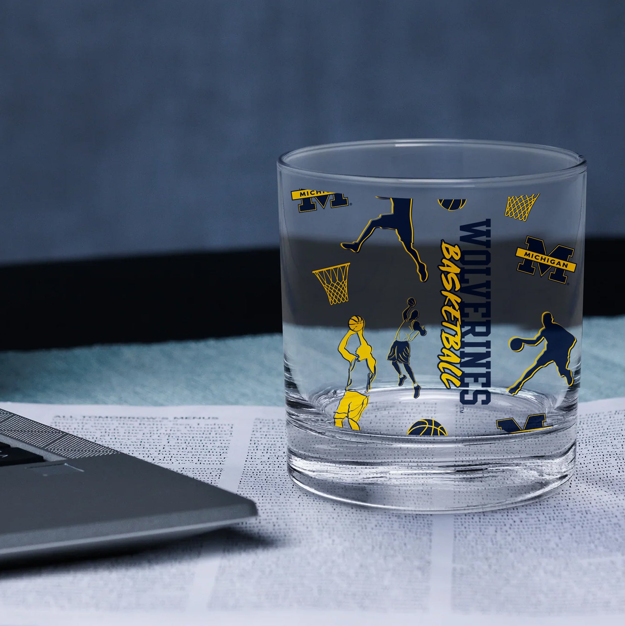 Set of 2 Michigan Wolverines Basketball Sketch 14oz Rocks Glasses
