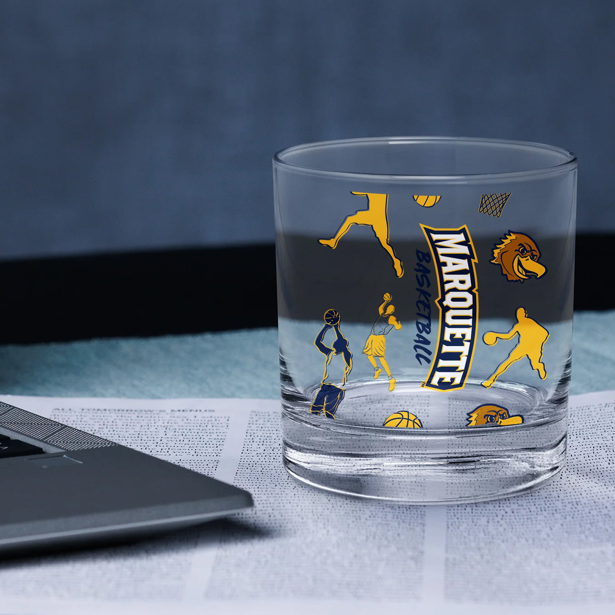 Set of 2 Marquette Golden Eagles Basketball Sketch 14oz Rocks Glasses