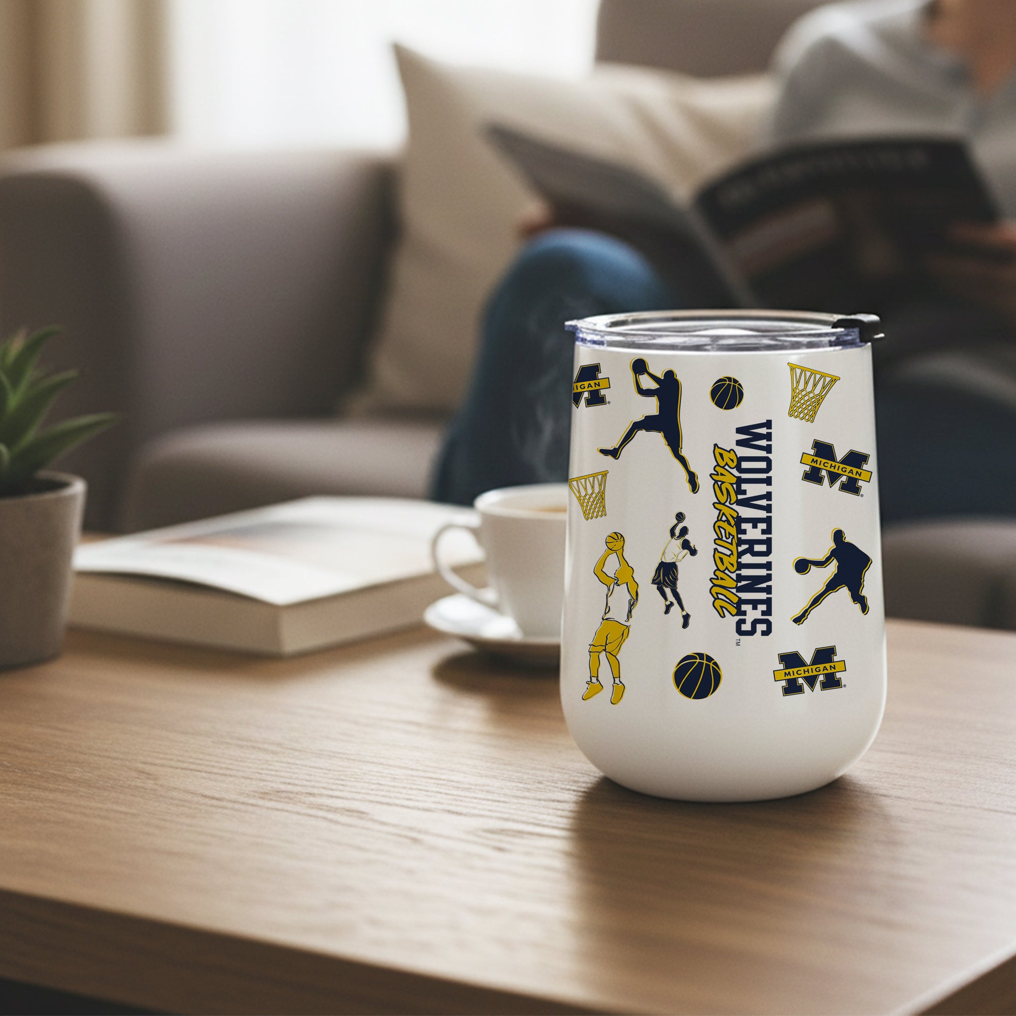 18oz Michigan Wolverines Basketball Sketch Stainless Tumbler