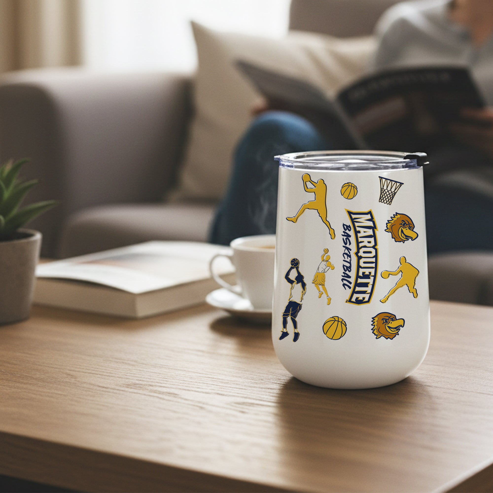 18oz Marquette Golden Eagles Basketball Sketch Stainless Tumbler