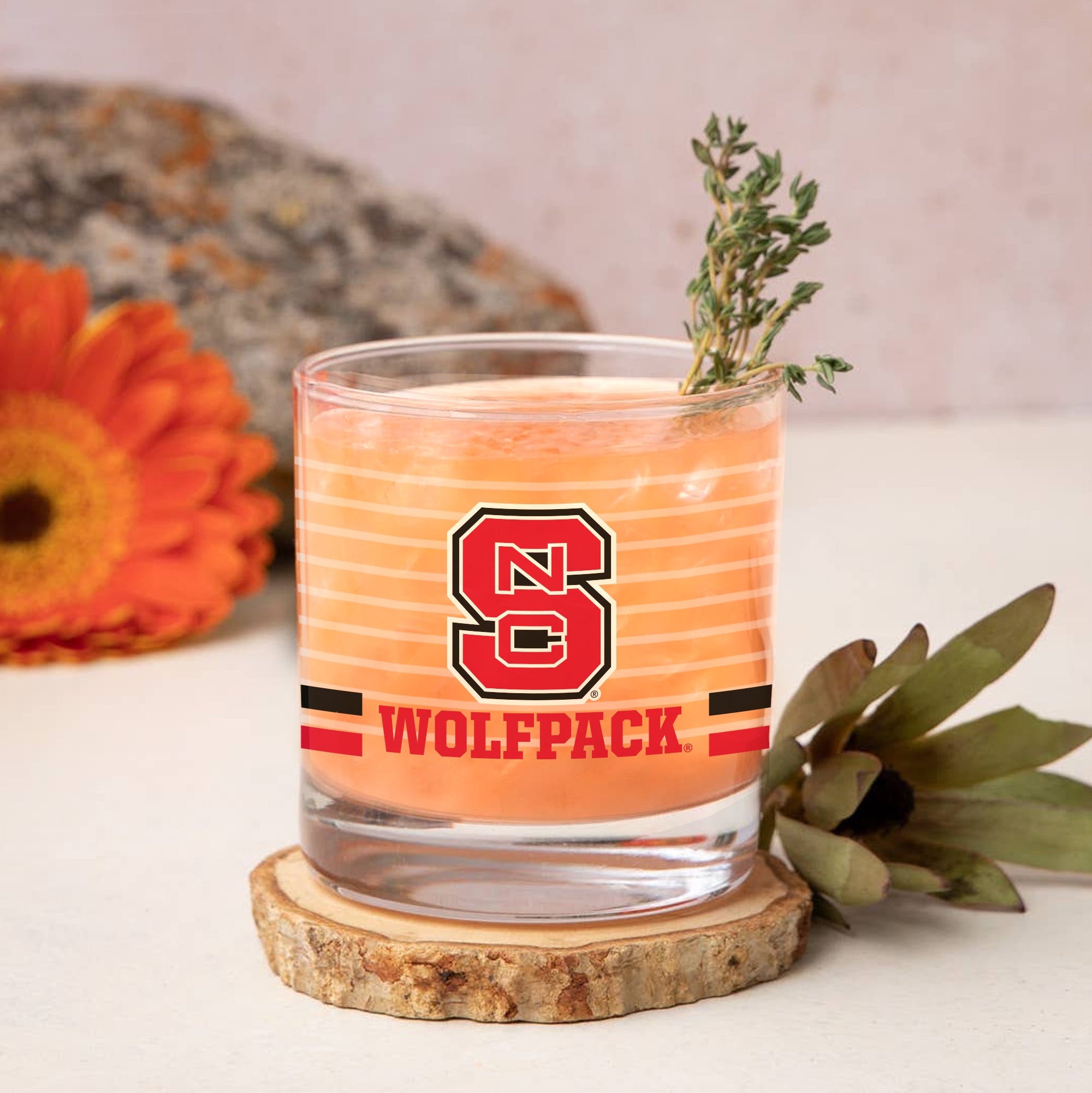 Set of 2 NC State Wolfpack 14oz Ring Rocks Glasses