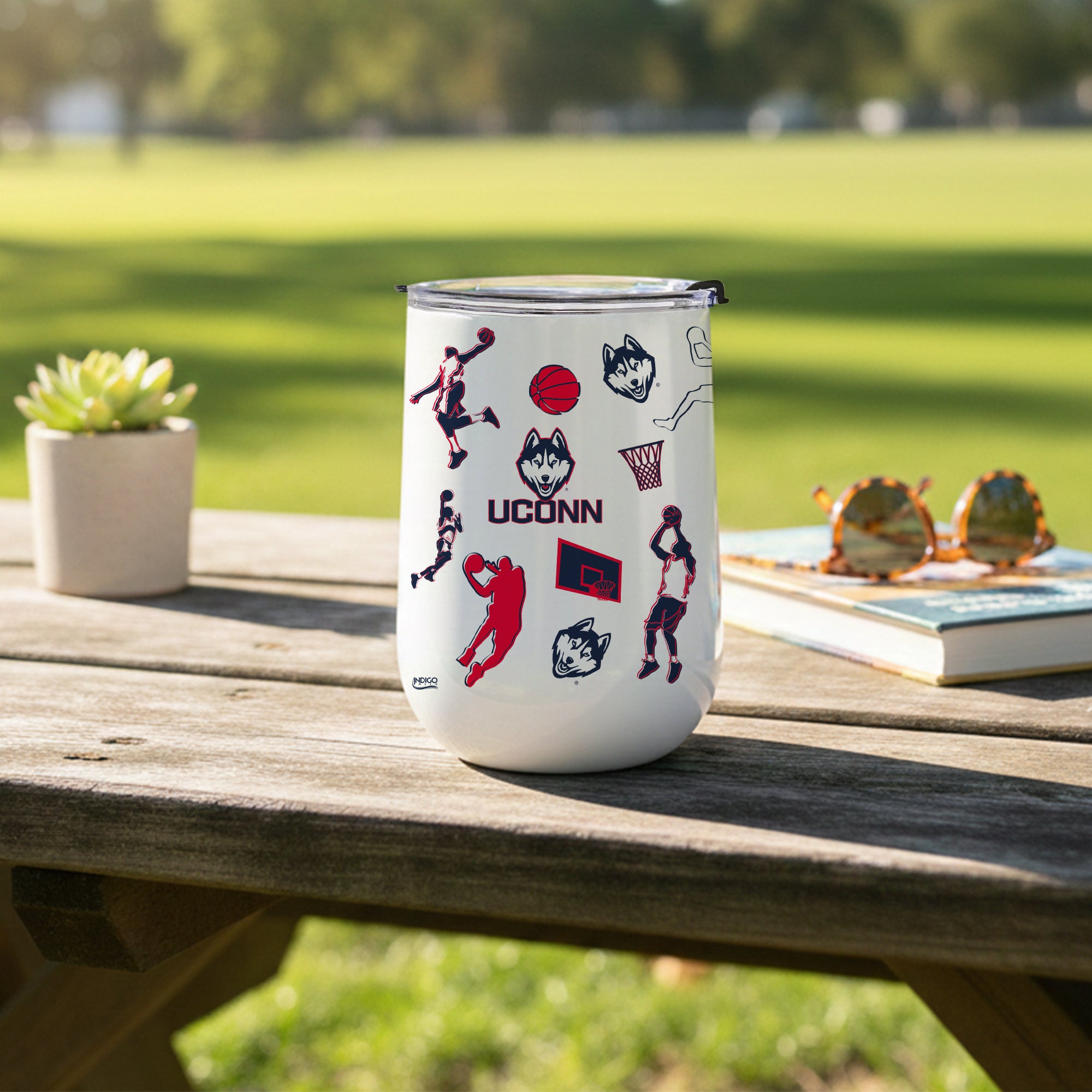 18oz UConn Huskies Basketball Sketch Stainless Tumbler