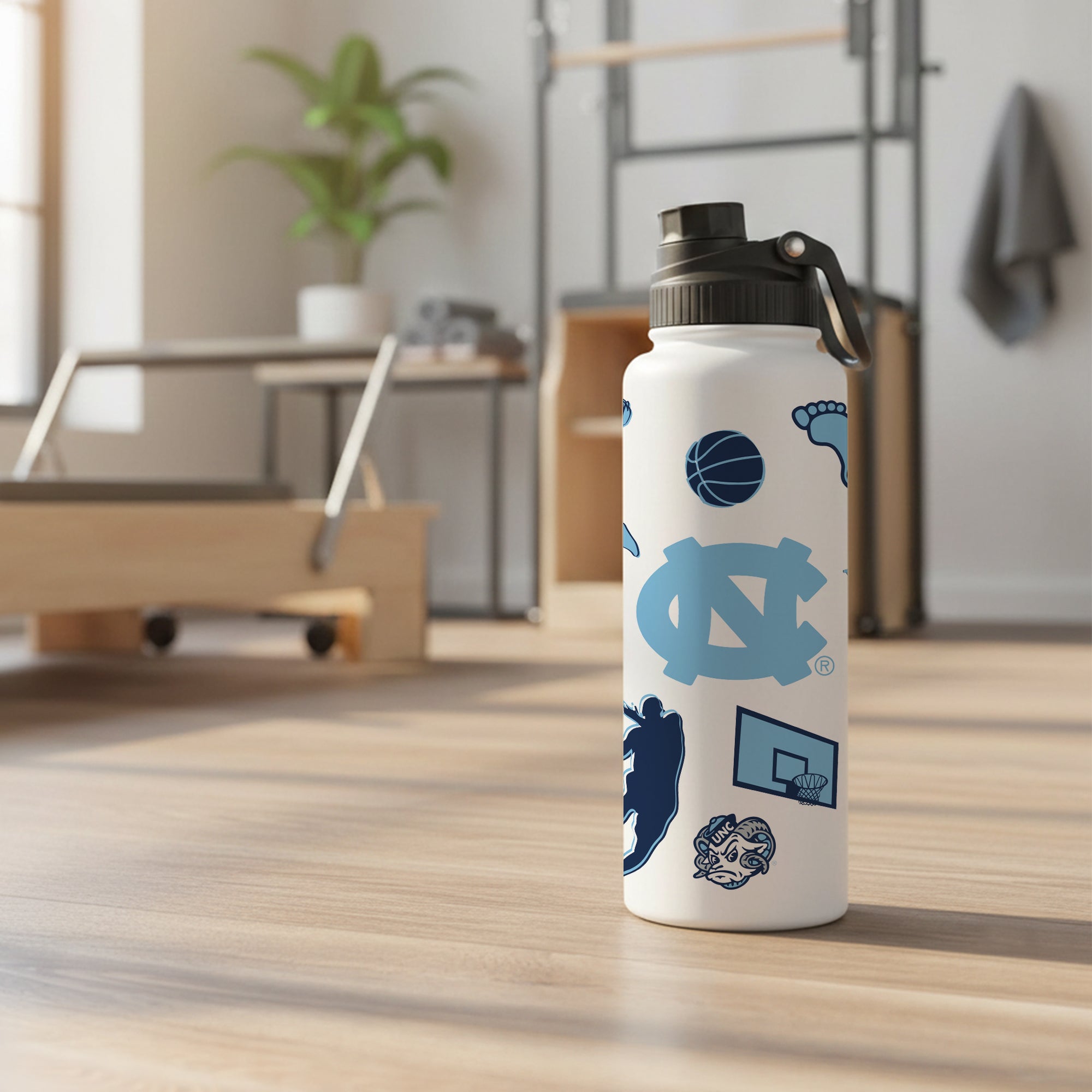 34oz North Carolina Tar Heels Basketball Sketch Aqua Bottle