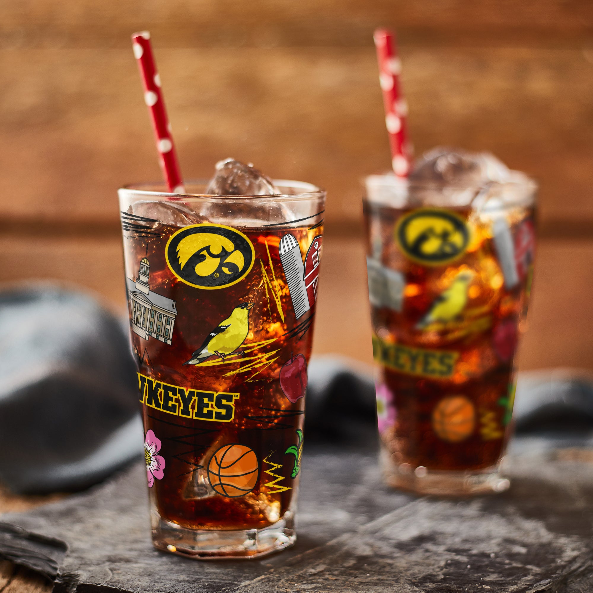 Set of 2 Iowa Hawkeyes Local 16oz Pints