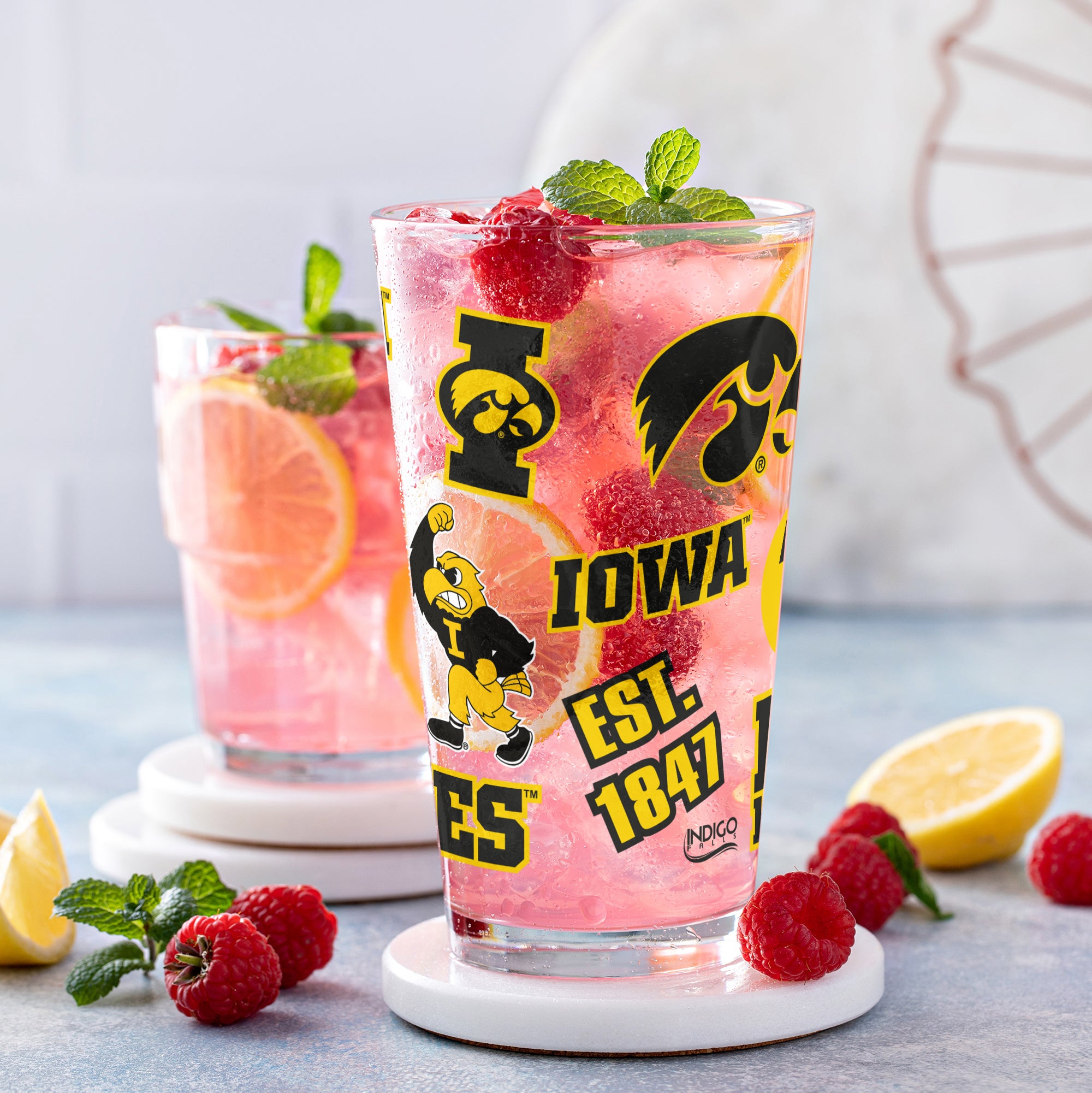 Set of 2 Iowa Hawkeyes 16oz XD Medley Pint Glasses