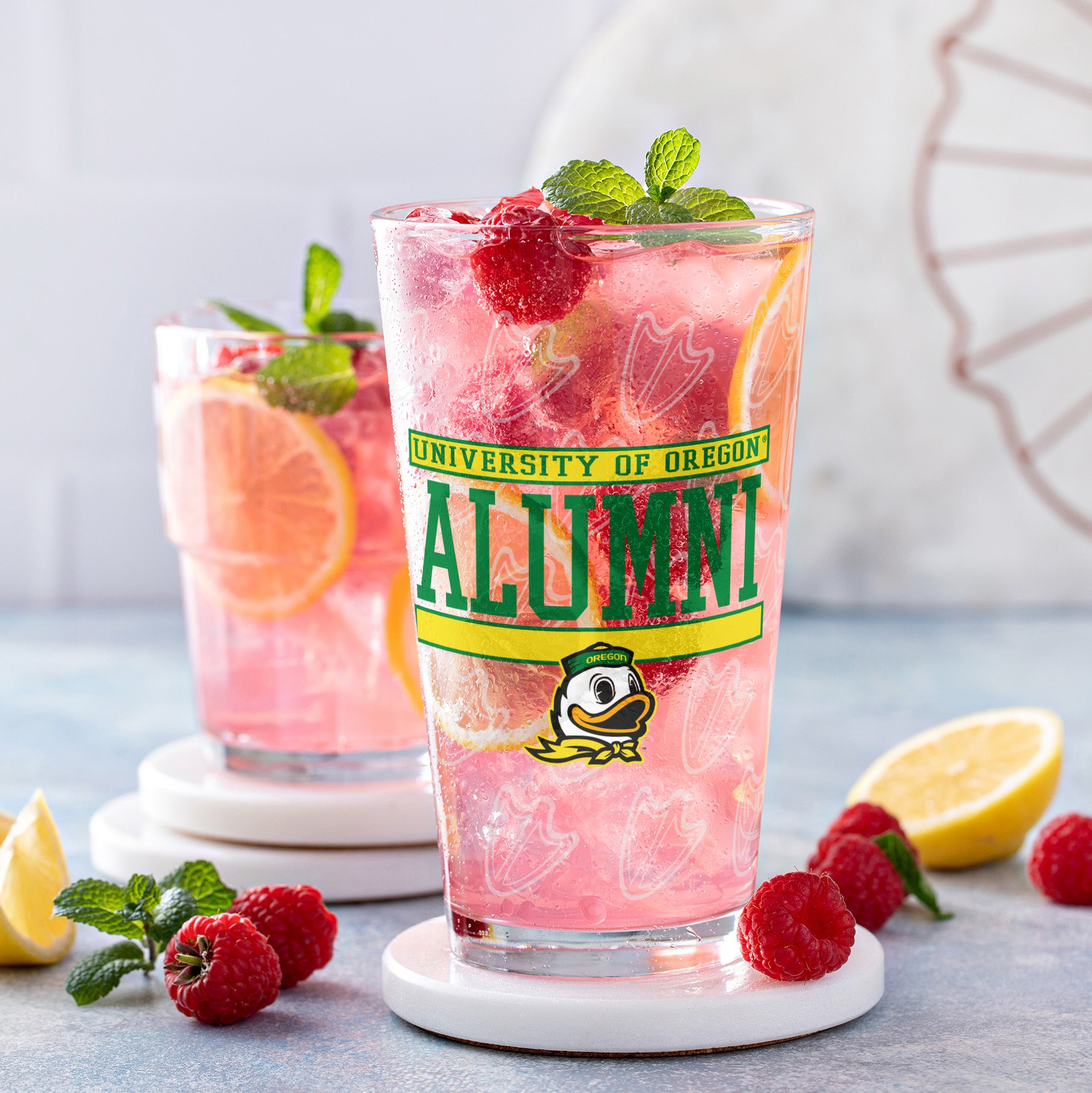 Set of 2 Oregon Ducks 16oz Alumni Pints