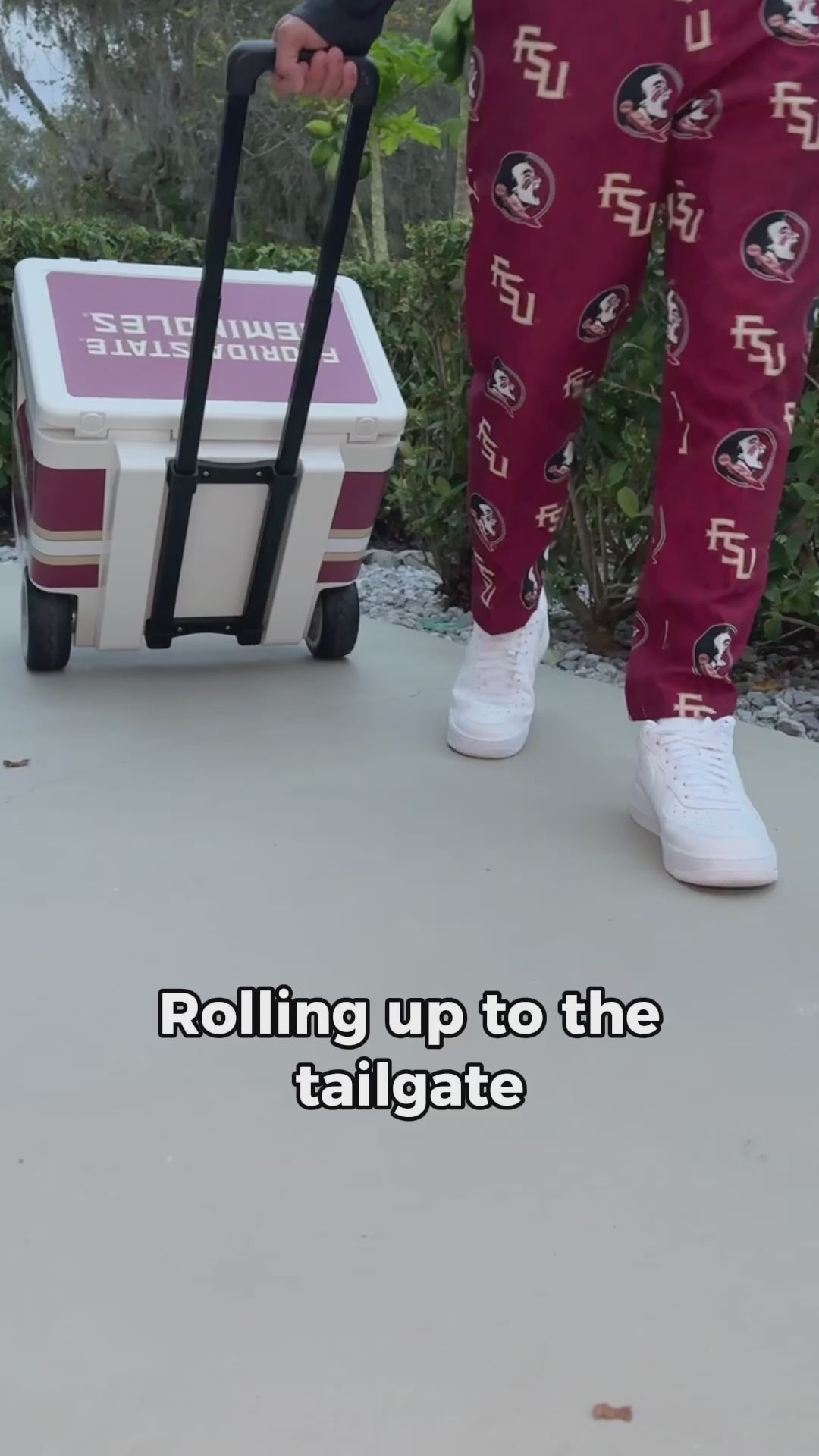 37qt Florida State Seminoles Rotomolded Wheeled Cooler